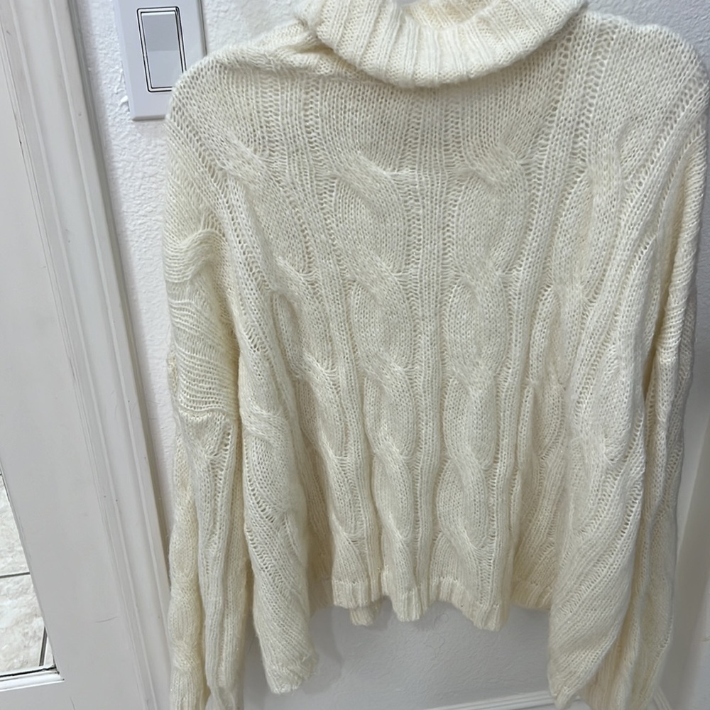 NEW Tularosa Cream Turtleneck Sweater - Picture 11 of 14